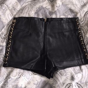 Chain Detailed Shorts